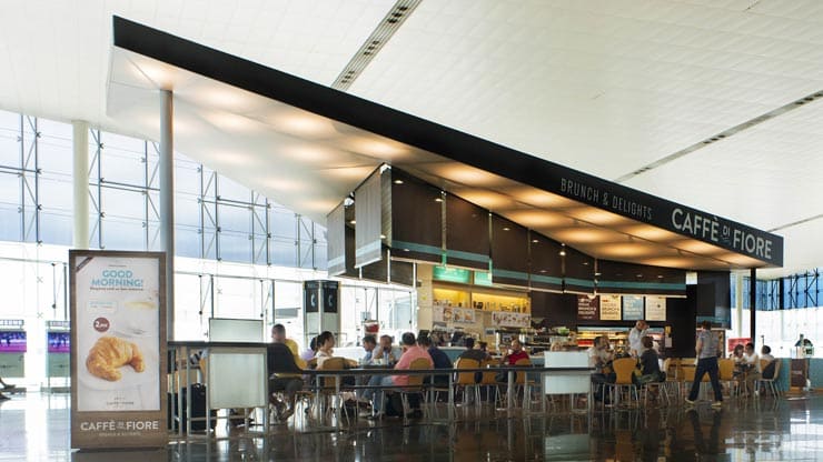 cafeterías y restaurantes en el aeropuerto